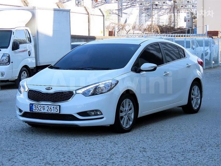 Kia K3 2015 — 2