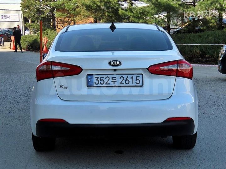 Kia K3 2015 — 4