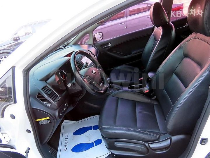 Kia K3 2015 — 5