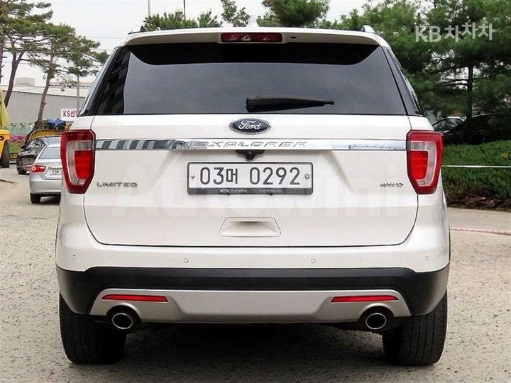 Ford Explorer 2016 1FM5K8F85GGC96545 — 4