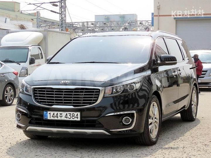 Kia Carnival 2016 — 2