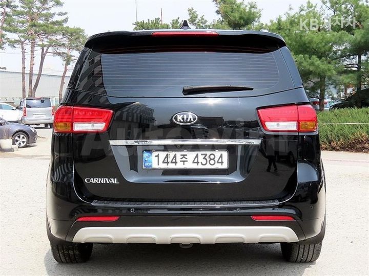 Kia Carnival 2016 — 4
