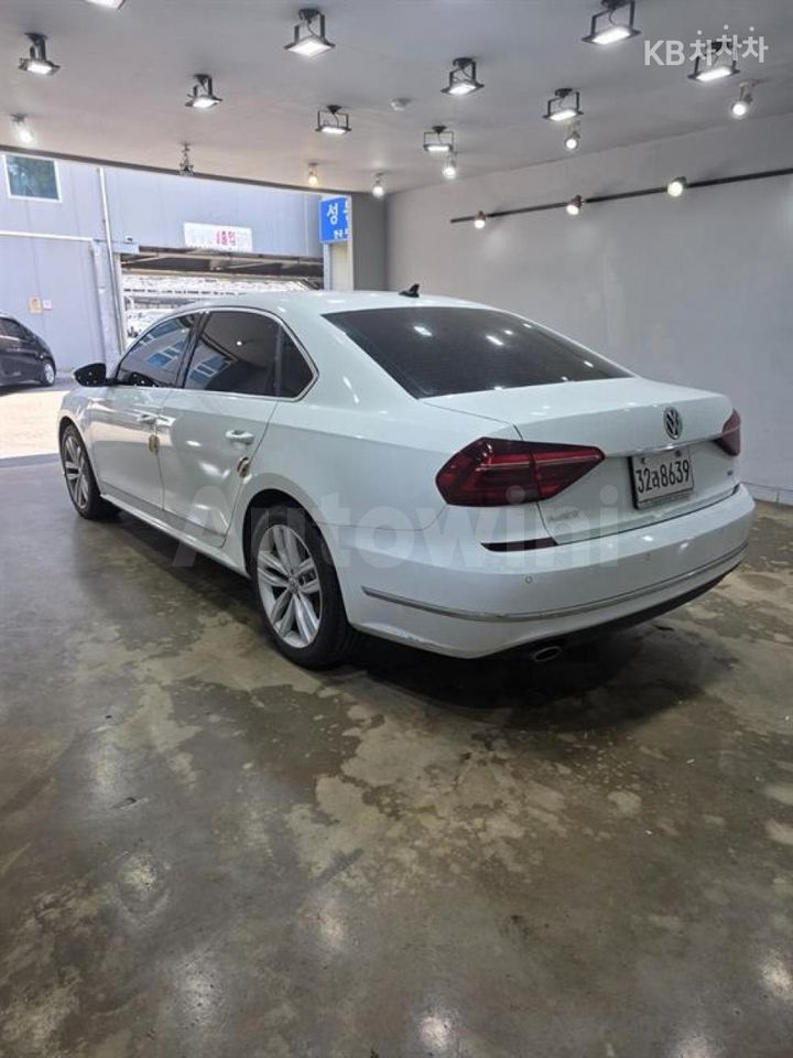 Volkswagen Passat 2018 — 4