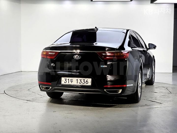 Kia K7 2017 — 3