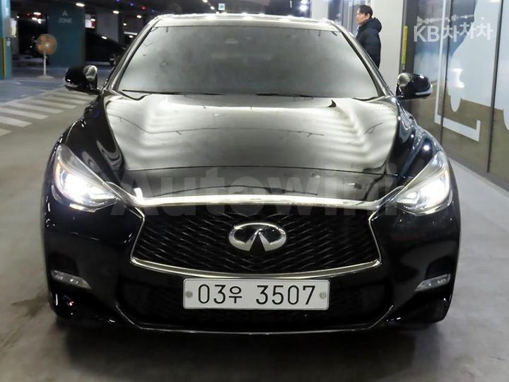 Infiniti Q 2017 — 2