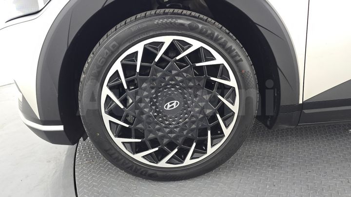 Hyundai Ioniq5 2023 — 5