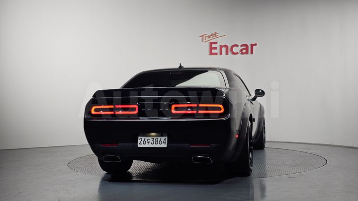 Dodge Challenger 2022 — 4