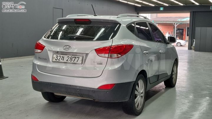 Hyundai Tucson 2011 — 2