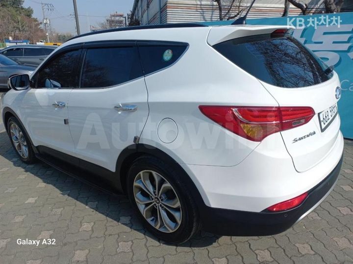 Hyundai SantaFe 2013 — 4