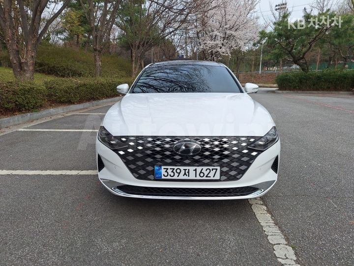 Hyundai Grandeur 2022 — 2