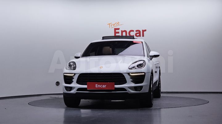 Porsche Macan 2017 — 2