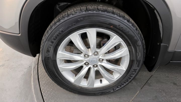 Kia Sorento 2010 — 5