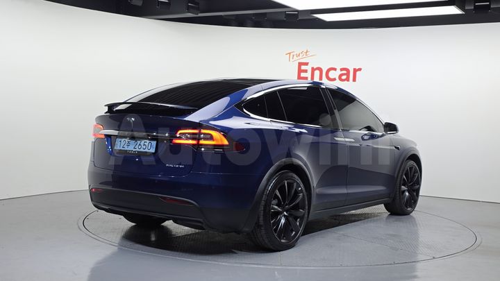 Tesla Model X 2020 — 2