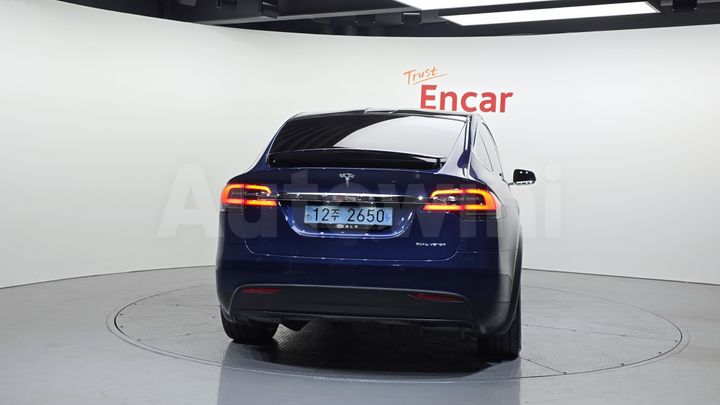 Tesla Model X 2020 — 4