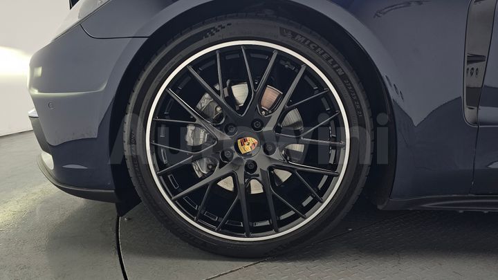 Porsche Panamera 2020 — 4