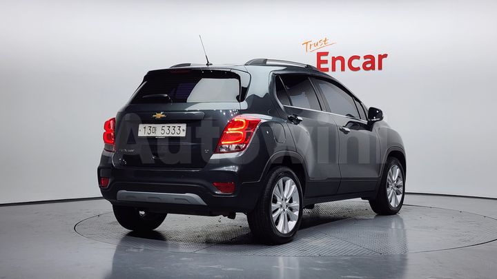 Chevrolet Trax 2017 — 2
