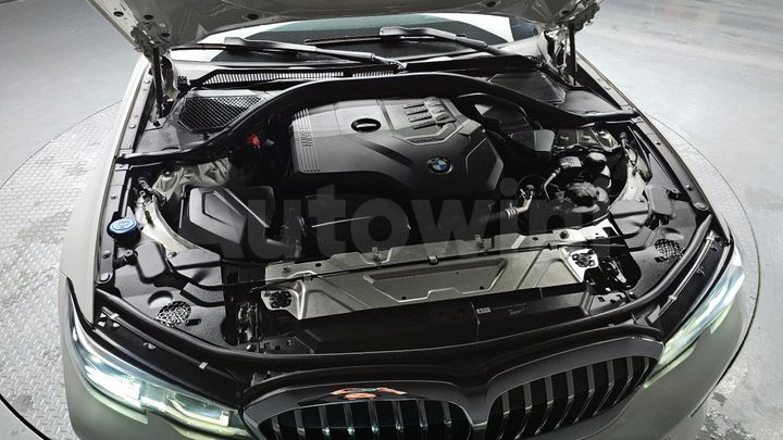BMW 3 Series 2020 — 5