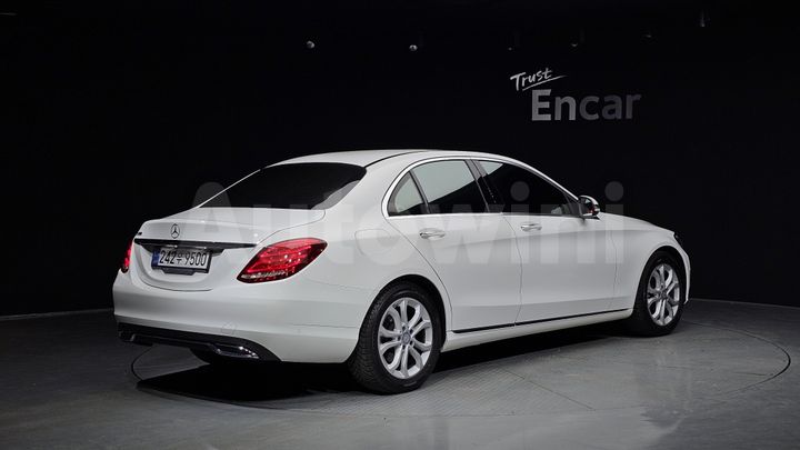 Mercedes-Benz C Class 2017 — 2