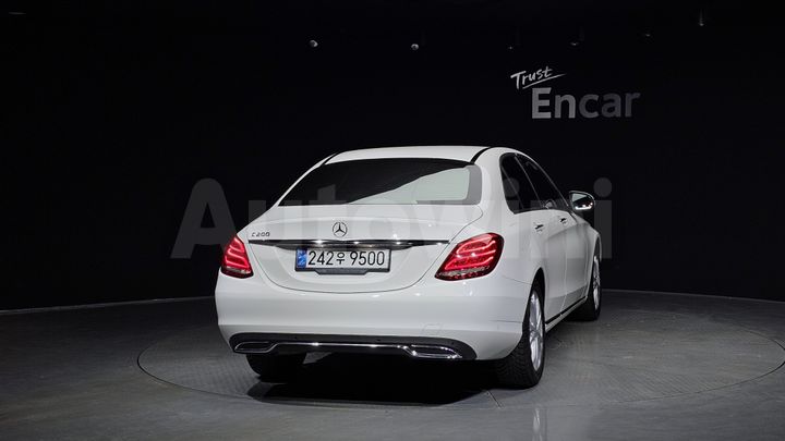 Mercedes-Benz C Class 2017 — 4