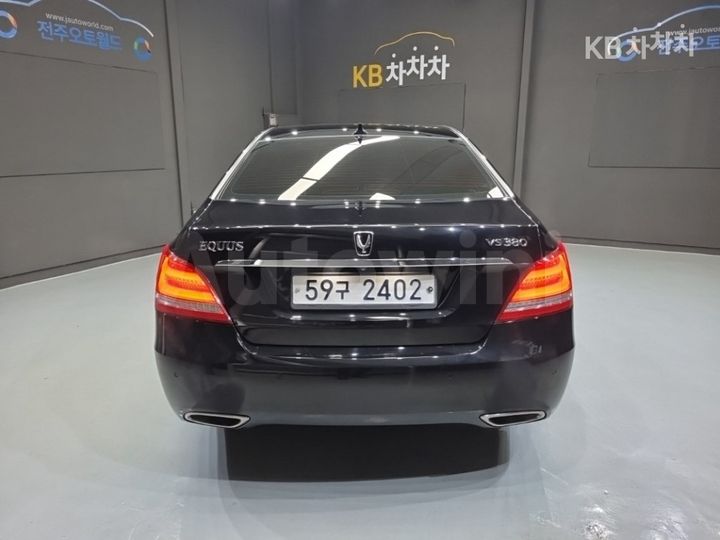 Hyundai Equus 2015 — 3