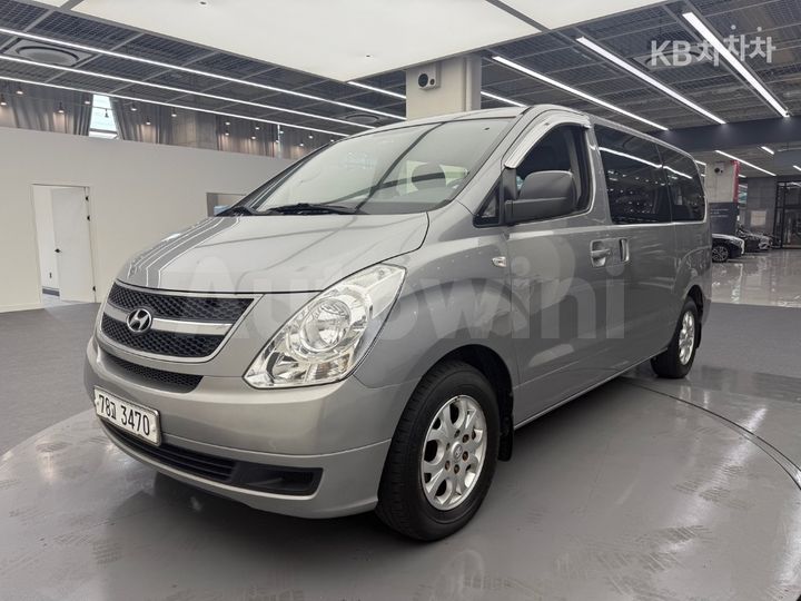 Hyundai Starex 2011 — 2