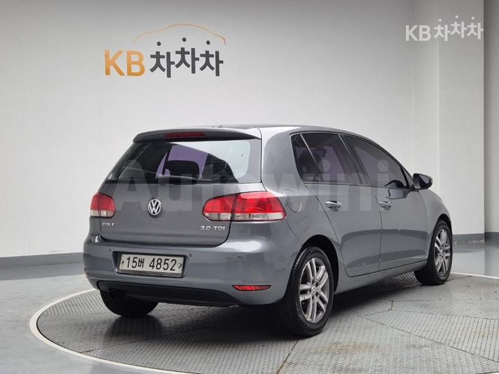 Volkswagen Golf 2011 — 3