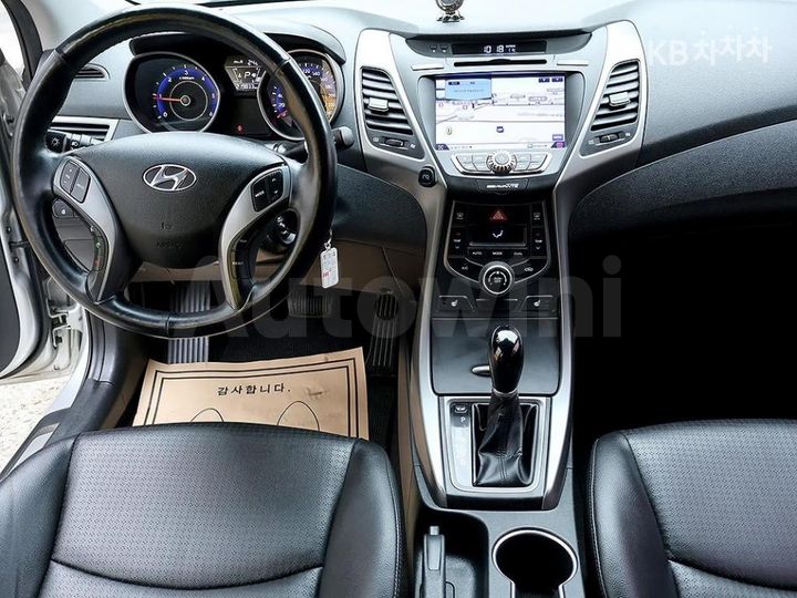 Hyundai Avante 2015 — 5