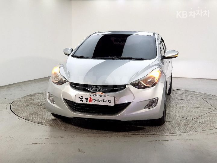 Hyundai Avante 2013 — 2