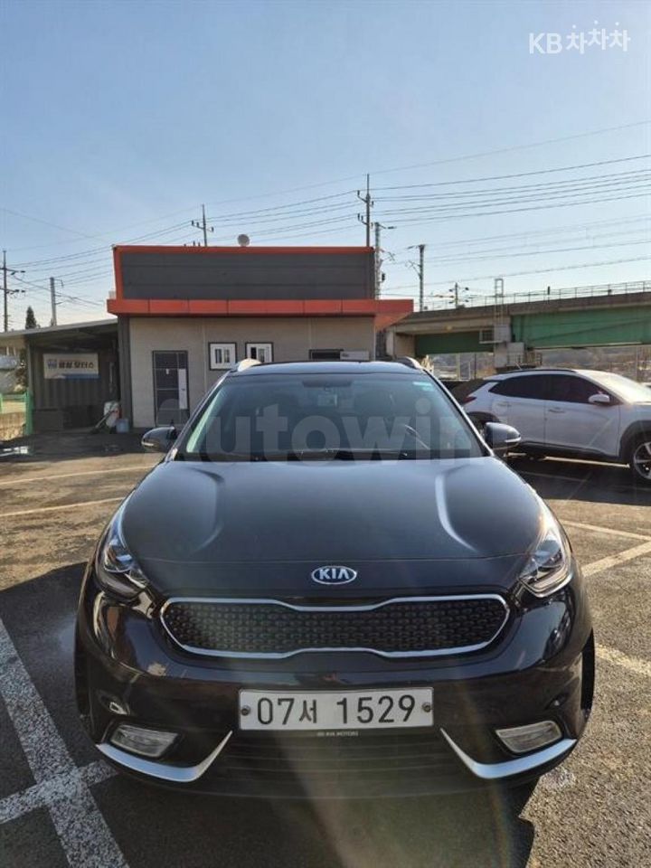 Kia Niro 2018 — 2