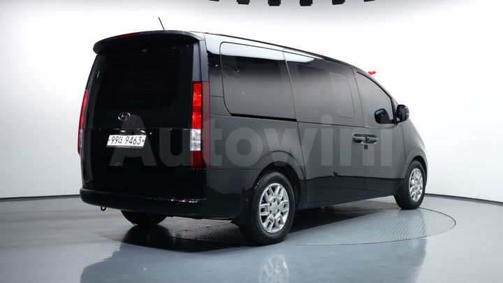 Hyundai Staria 2022 — 2