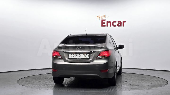 Hyundai Accent 2018 — 4