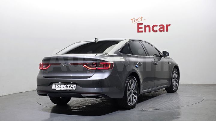 Renault SM6 2017 — 2