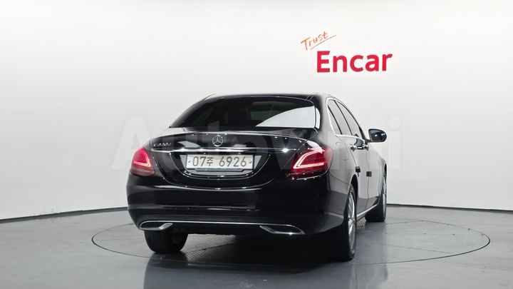 Mercedes-Benz C Class 2019 — 4
