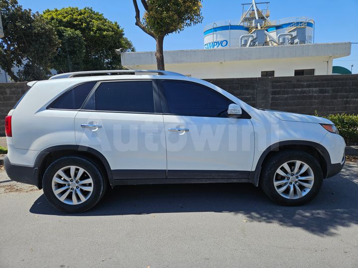 Kia Sorento 2010 — 4