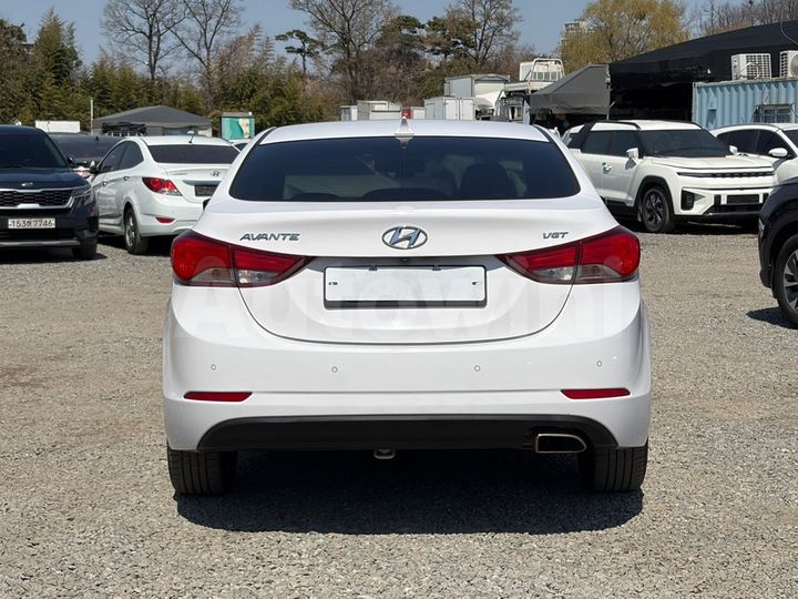 Hyundai Avante 2014 — 4