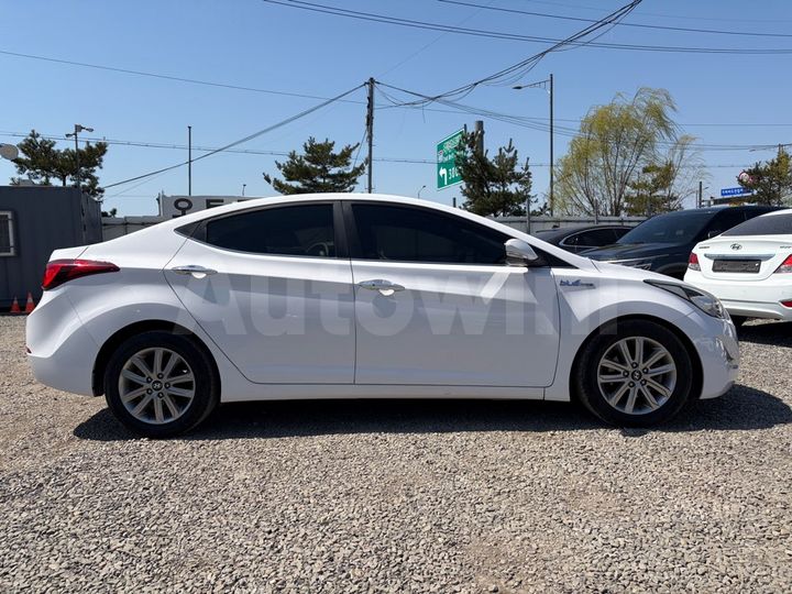 Hyundai Avante 2014 — 5
