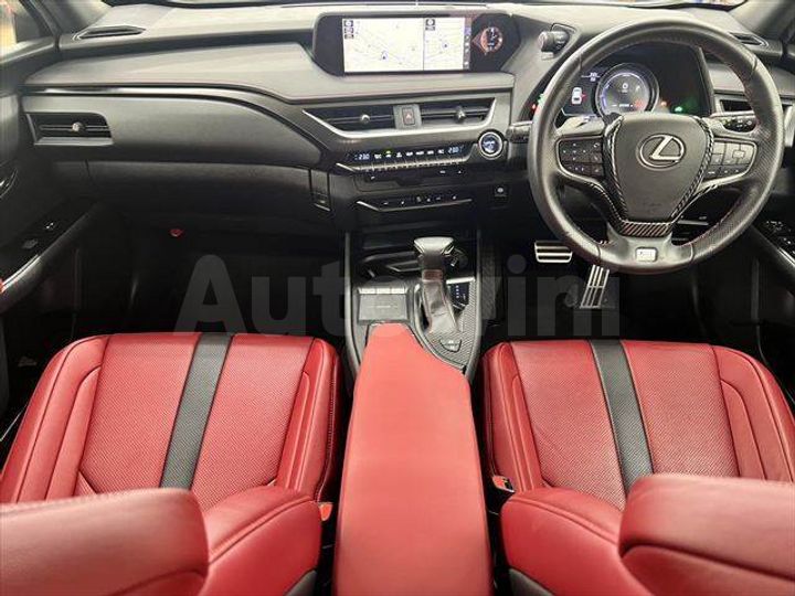 Lexus UX 2019 — 3
