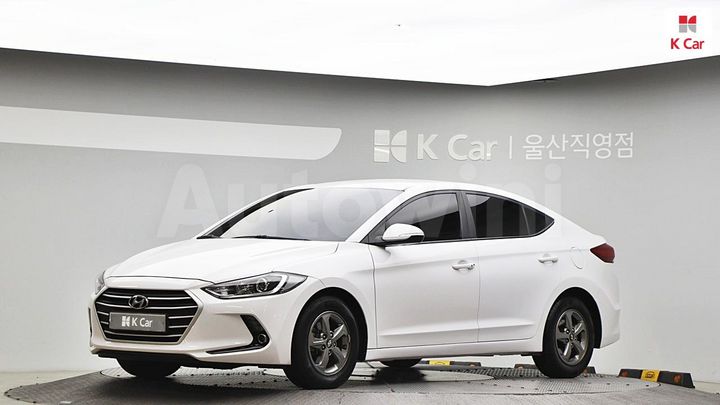 Hyundai Avante 2017 — 3