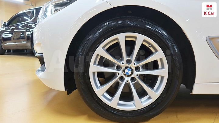 BMW 3 Series 2020 — 5