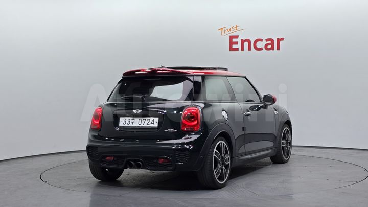 Mini Cooper 2015 — 2