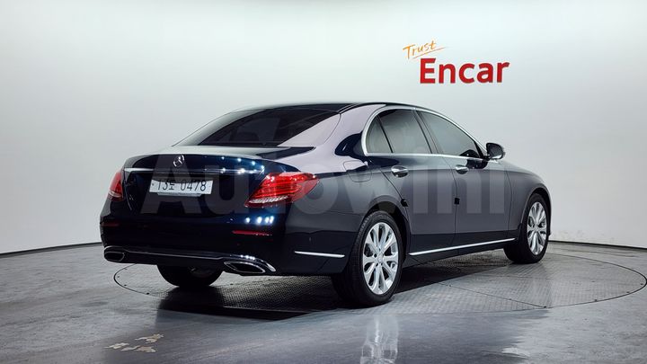 Mercedes Benz E Class 2017 — 2