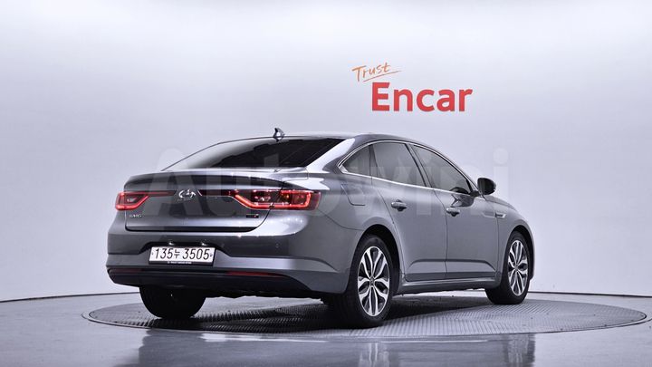 Renault SM6 2016 — 2
