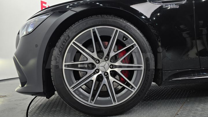 Mercedes-Benz AMG GT 2023 — 5