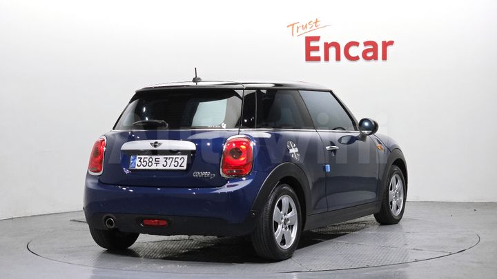 Mini Cooper 2015 — 2