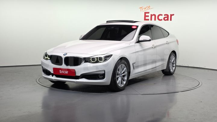 BMW 3 Series 2020 — 3