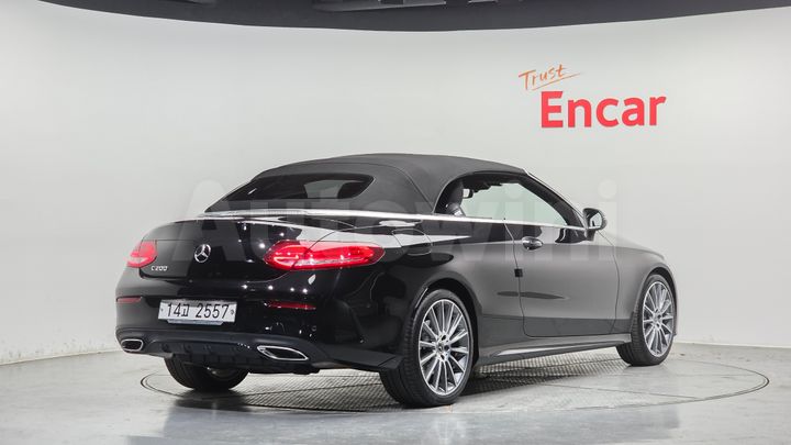 Mercedes Benz C Class 2018 — 2