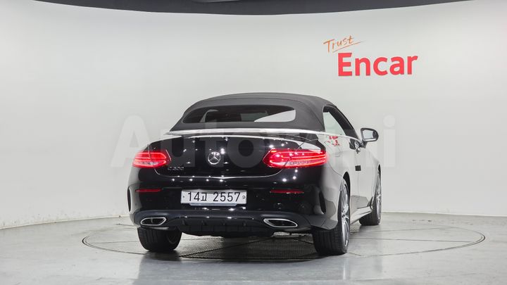 Mercedes Benz C Class 2018 — 4