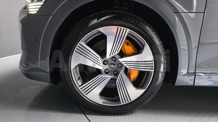Audi e-tron 2022 — 5