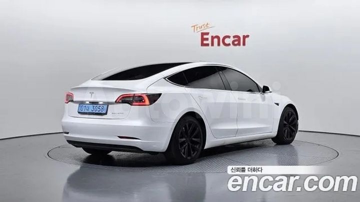 Tesla Model 3 2020 — 3