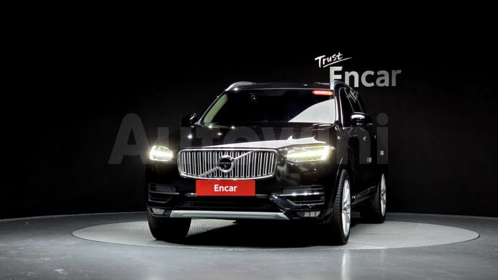 Volvo XC90 2017 — 3
